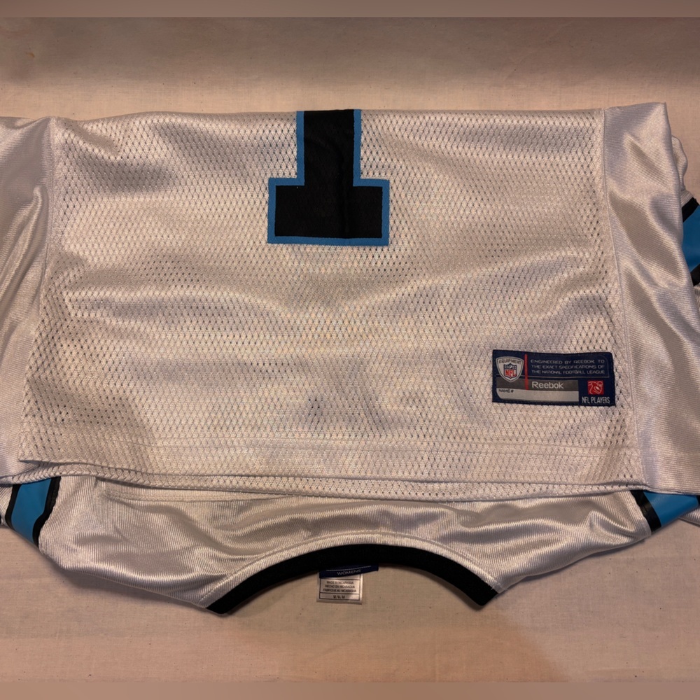 Cam Newton Jersey Size M - Picture 4 of 5